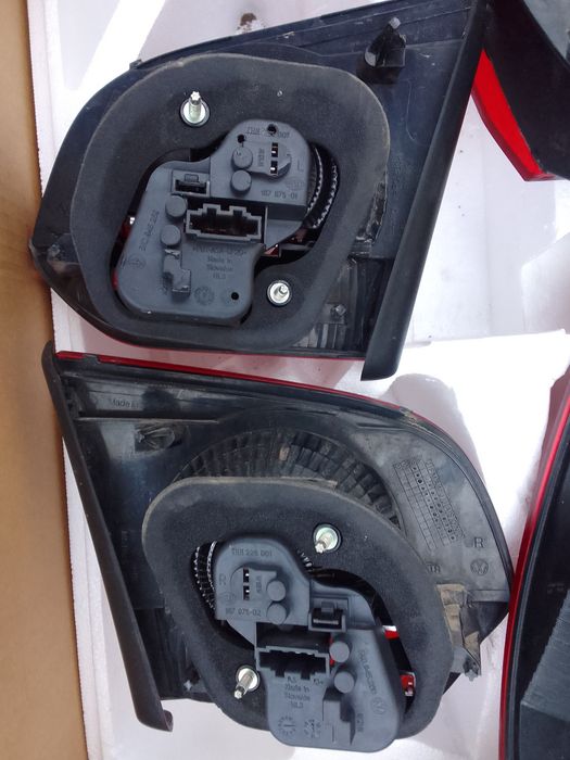 Стопове hella за  Vw Голф 6 с фабрично червени мигачи!