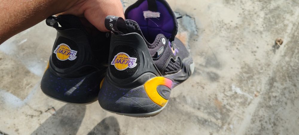Adidasi copii baschet basket nba marimea 38 39 nu nike jordan