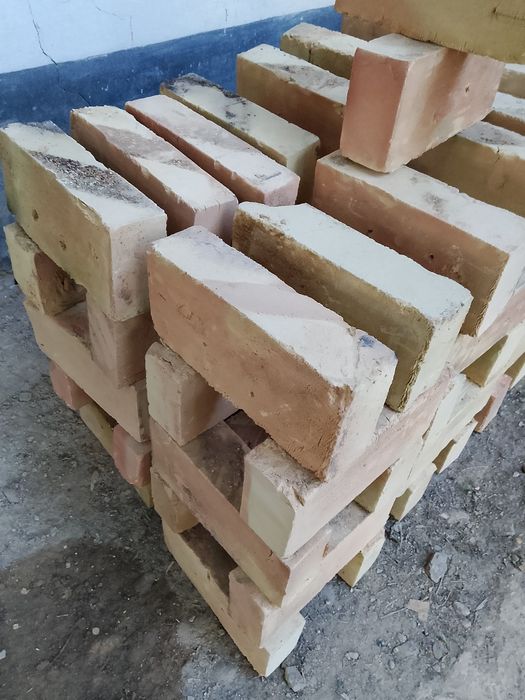 Красный кирпич М150