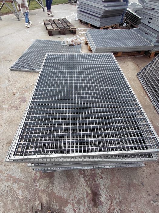 Grilaje zincate grătare