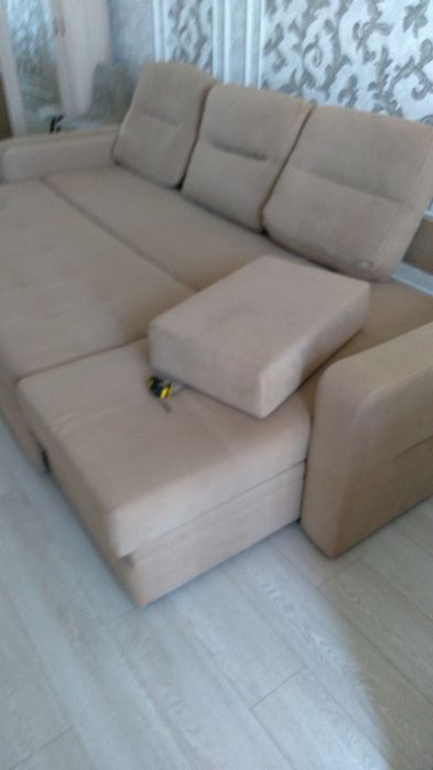 Срочно продам диван