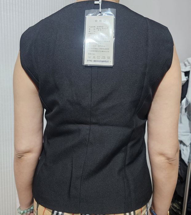 Продам женский жилет