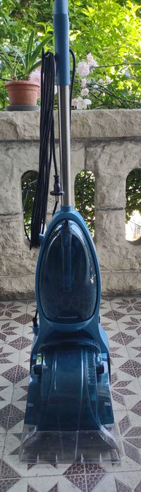 Aspirator pentru spălat covoare