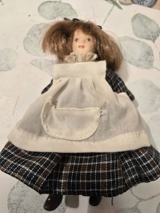 Păpușă de Colecție Mică, Cap Porțelan,Școlăriță/Fetiță de Ep