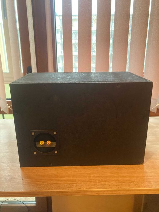 Бас каса / Събуфер - черна