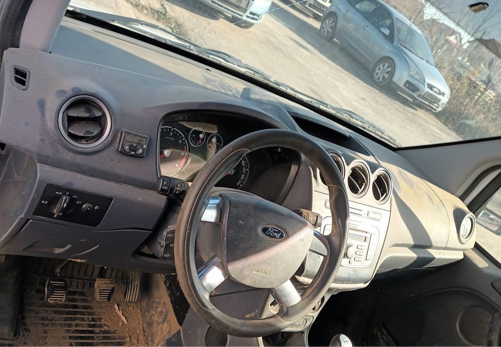 Dezmembre Ford Transit Conect 1.8 tdci 2010