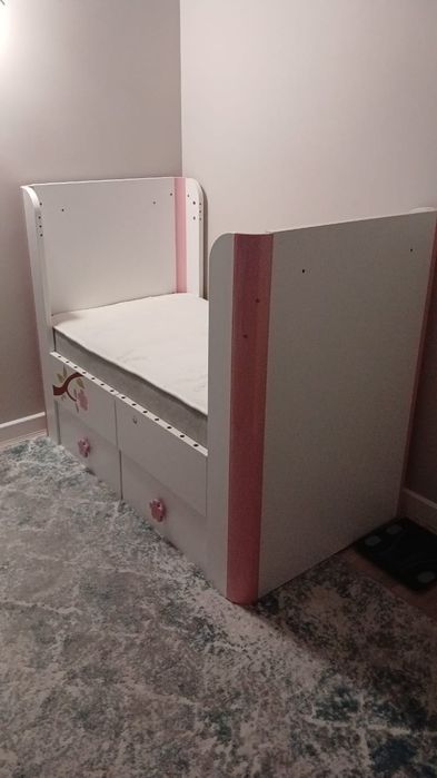 Продам детскую кроватку