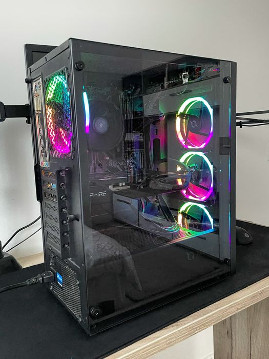 Sistem Calculator / PC Gaming + 2 monitoare LG