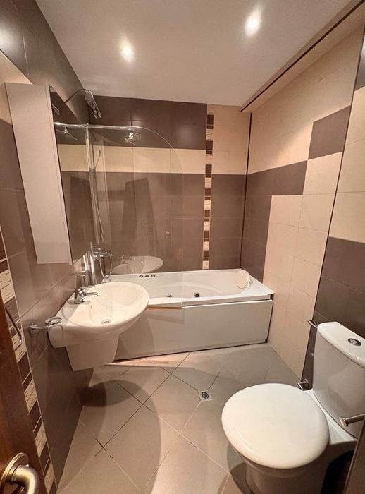 Дава се под наем Тристаен апартамент в София, Манастирски ливади - 142 кв.м за 847.62 € - Снимка #7