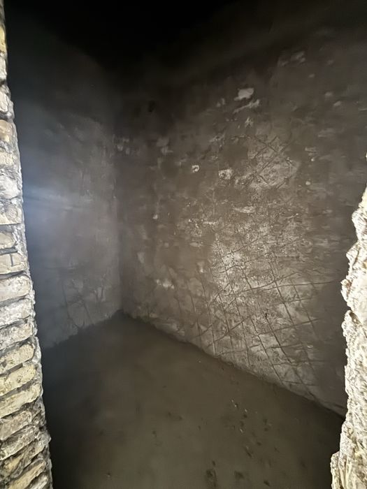 2 xonali uy sotiladi 68kv +podval68