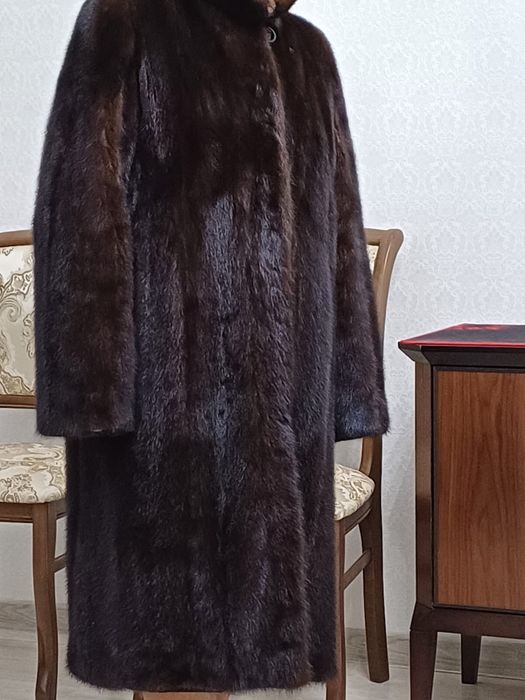 Продаю норковую шубу