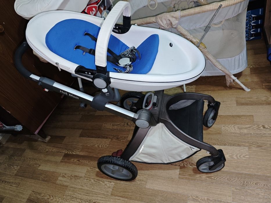 Продаётся детская коляска.