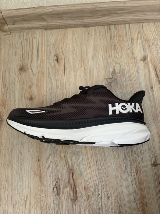 HOKA Clifton 9, 43 Noi