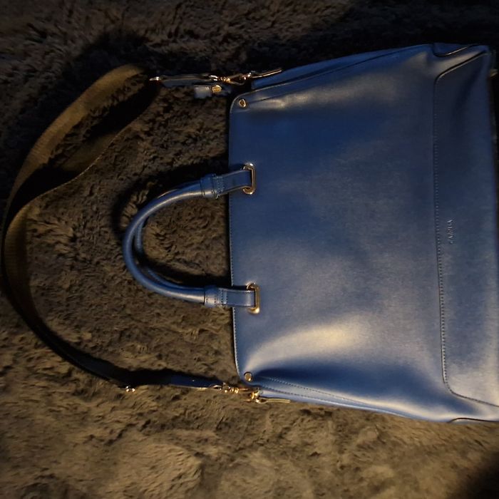 Geanta albastra elegata