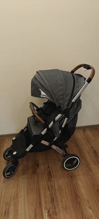 Продам детскую коляску