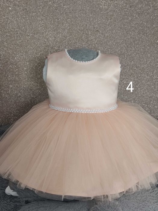 Продам платье для девочки 1-2 лет