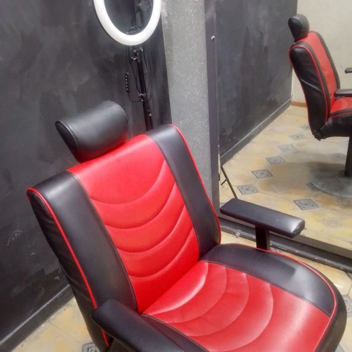 Kreslo sartarosh va salon uchun