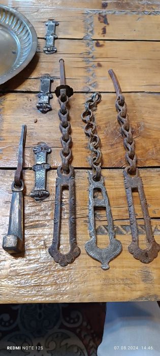 Старинные аксессуары для ворот и дверей