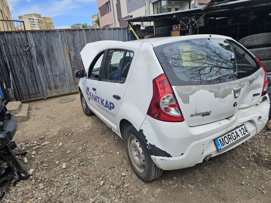 DACIA sandero на части