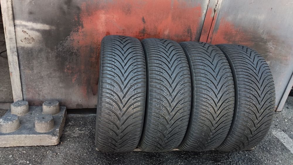 4бр. зимни гуми 205/55/16 Kleber Krisalh HP3 , 99€ за 4броя
dot22