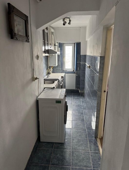 Închiriez garsoniera