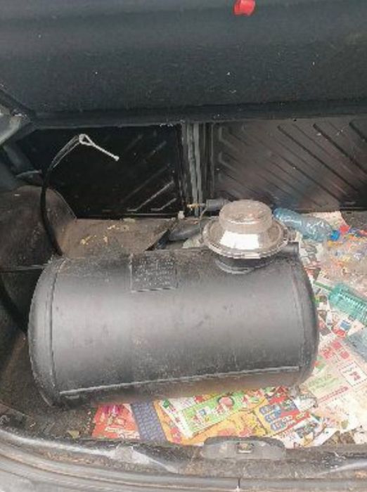 Автомобилна газова бутилка