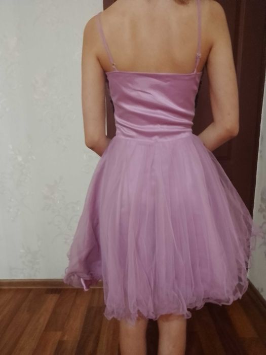 Платье нарядное для девушки 40-42 размер