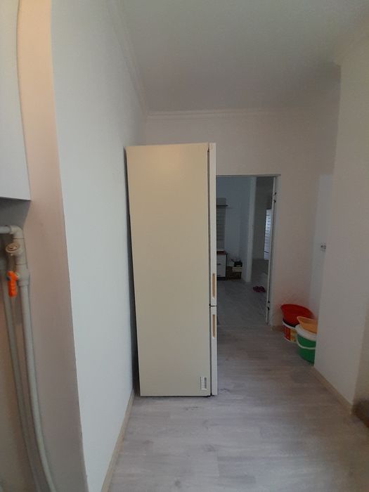 Продаеться холодильник