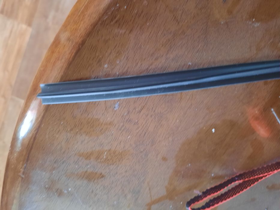 Вставка для натяжного потолка