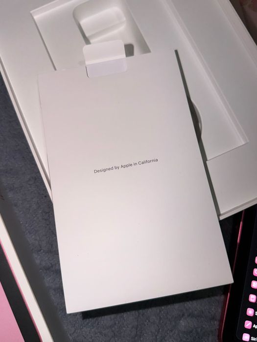 Продам IPad А16 2025