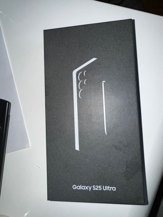 Samsung galaxy S25 Ultra titanium black