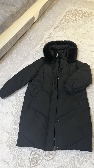 Зимняя куртка с капюшоном