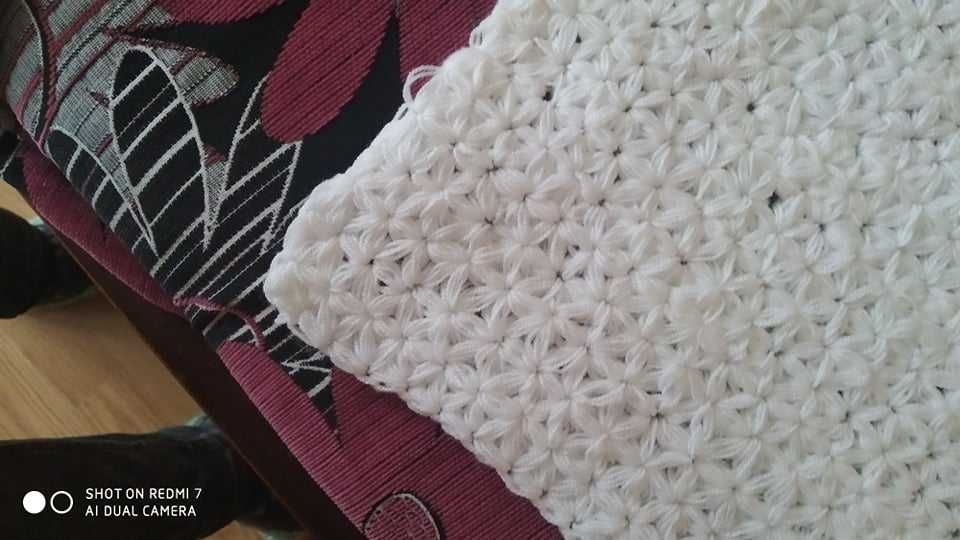 Пелена плетена   на една кука