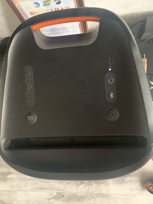 Jbl party box 100