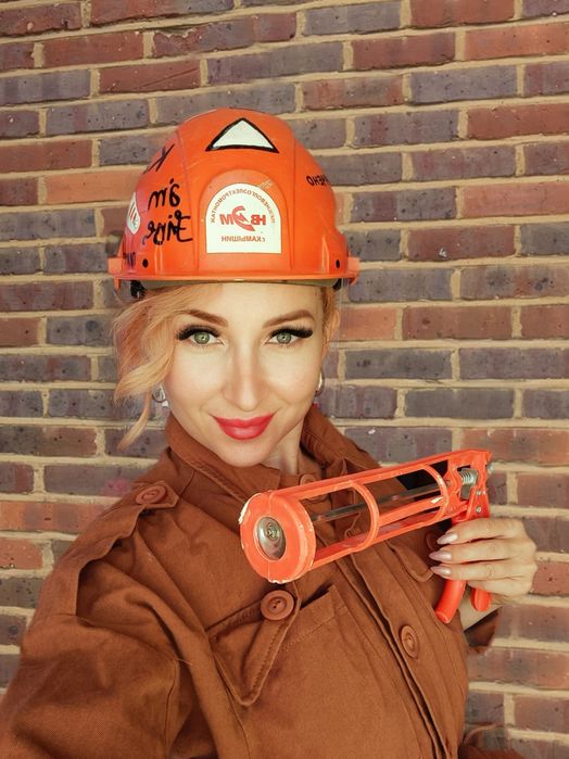 Качественная поклейка обоев.