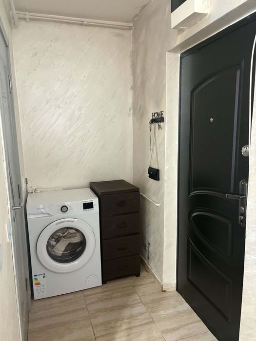 Vand garsoniera la parter