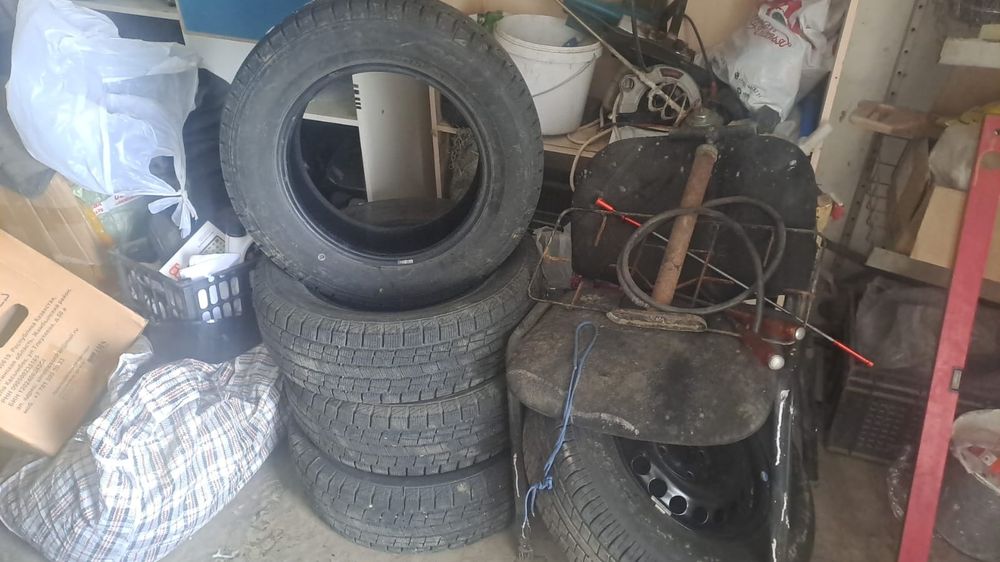 Зимние резины в отличном состоянии