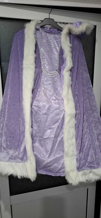 Rochii prințese Cenușăreasa, Sofia purate o singura data, cu crinolina