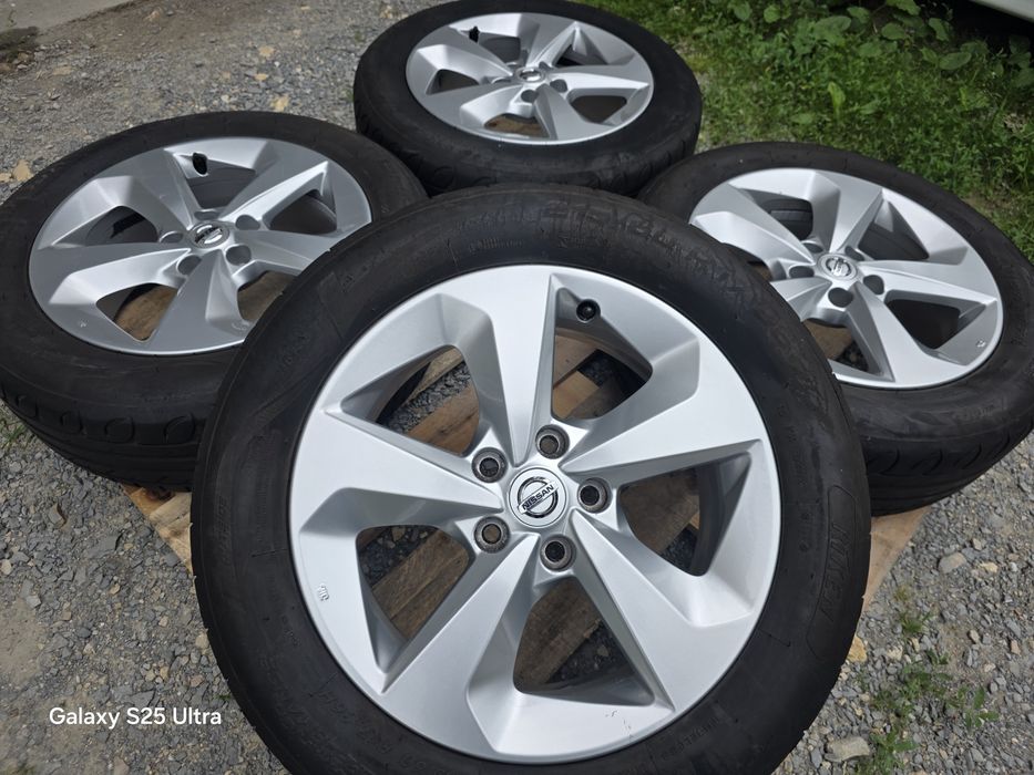 Лети джанти 17ки 5х114.3 Nissan + летни гуми 215/60/17 Riken