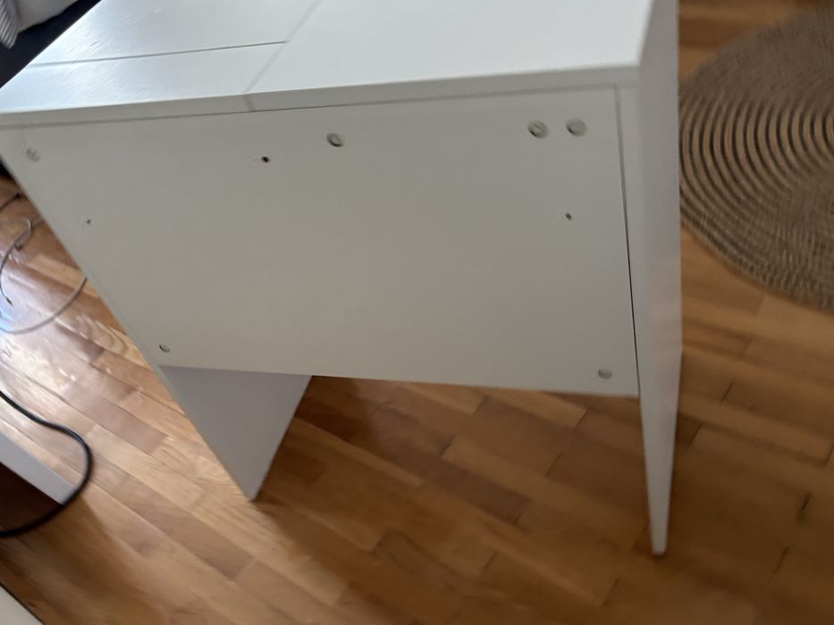 Бяла тоалетка IKEA