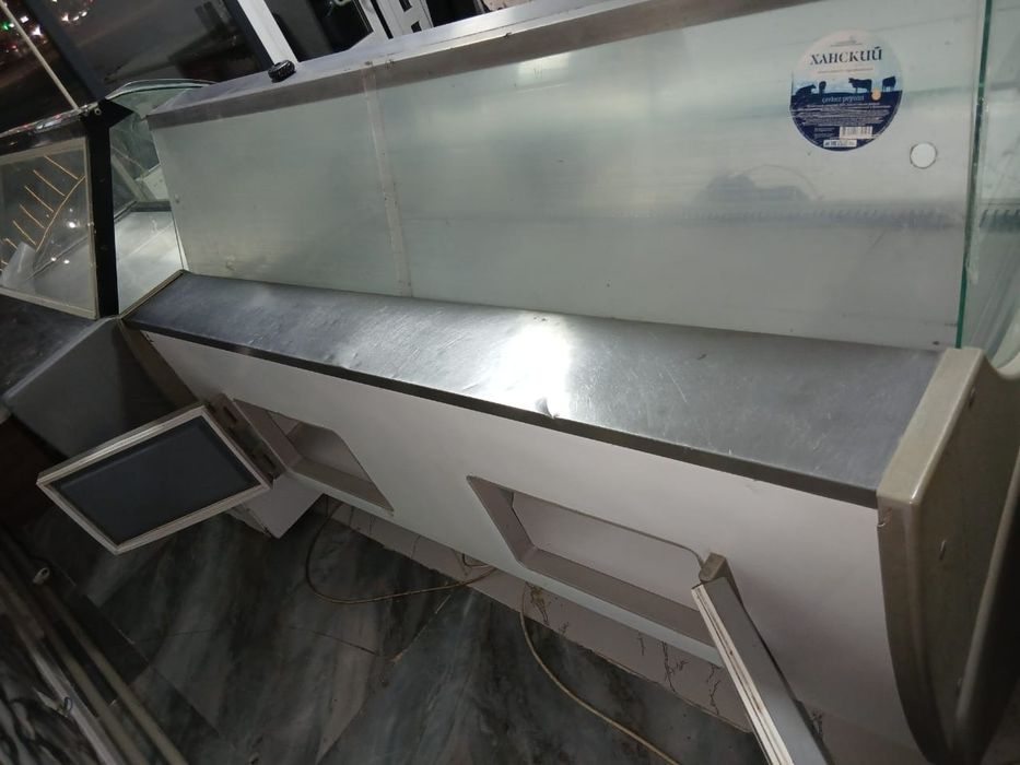 Морозильник холодильник. Мясорубка