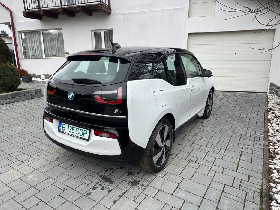 Bmw i3 usor avariat