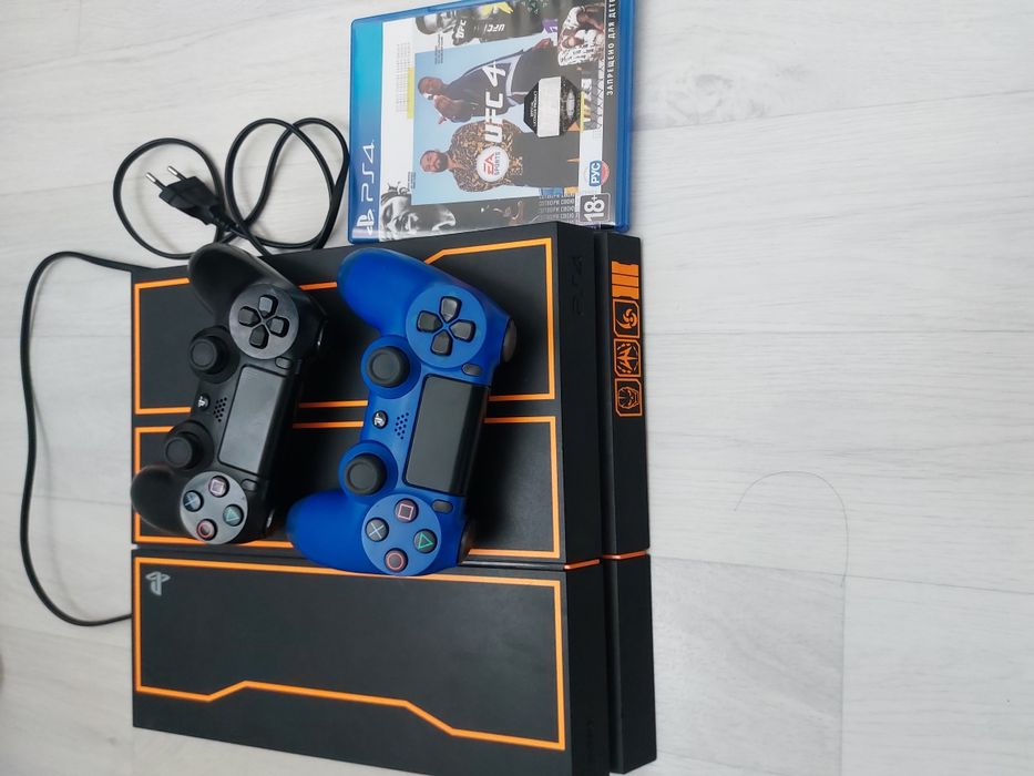 Плестейшн 4 продам хорошом состояние