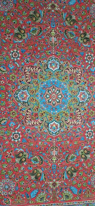 Ковёр 2.82×1.95 красного цвета