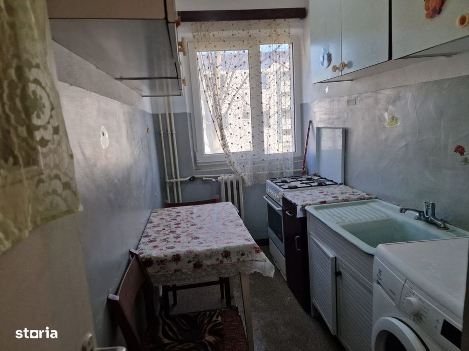 Apartament 2 camere etaj 3 zona Tic-Tac