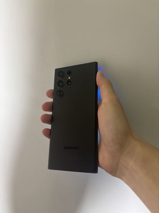 Samsung S22 Ultra 128gb.