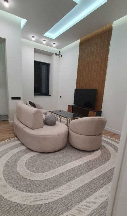 СДАЁТСЯ коттедж Юнусабад 200м2