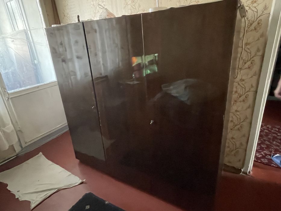 Шкаф срочно бесплатно