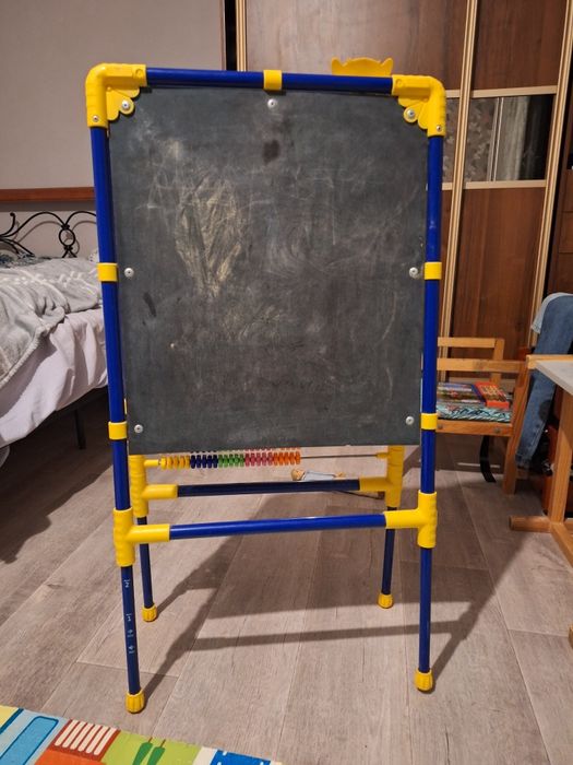 Продам мольберт за 4000