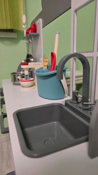 Детска дървена кухня и ресторант MONI 2 в 1 +аксесоари